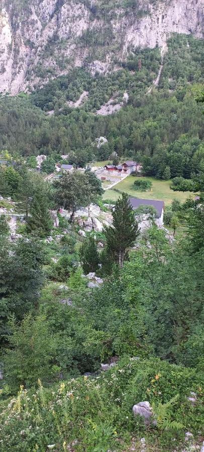 Bujtina Sherifaj Valbone Extérieur photo