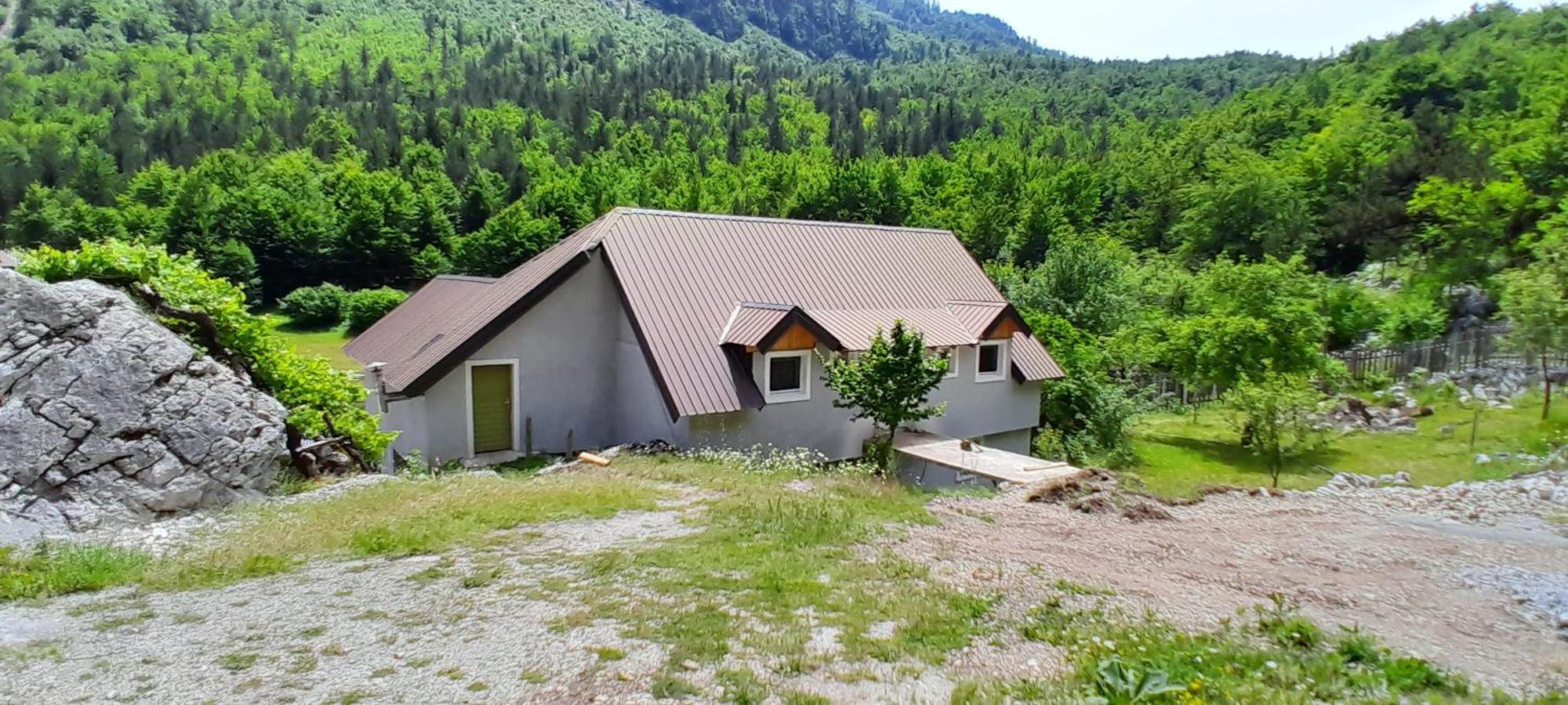 Bujtina Sherifaj Valbone Extérieur photo